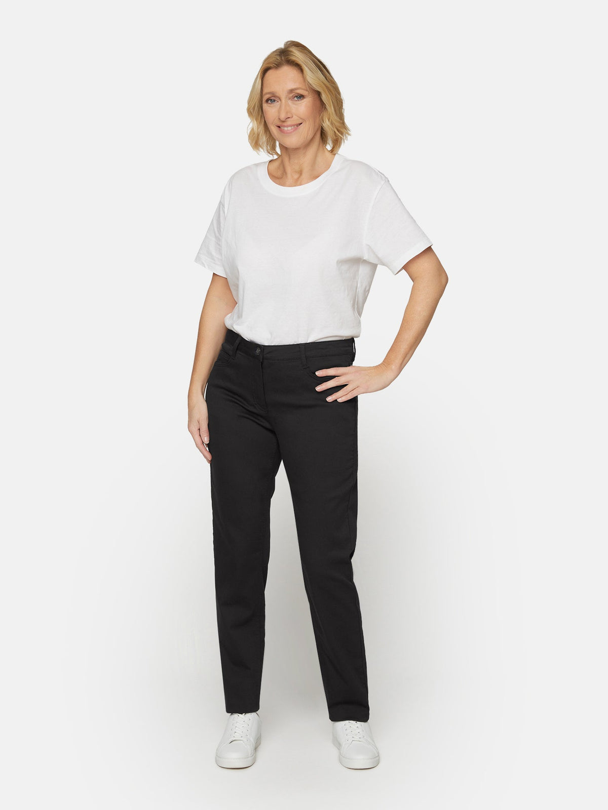 Madelaine Superstretch Jeans - Sort - Straight Fit