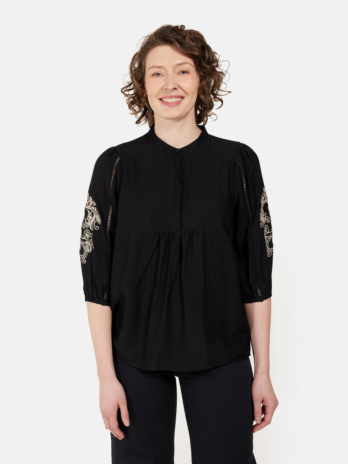 Bluse - Sort - Broderie Detalje