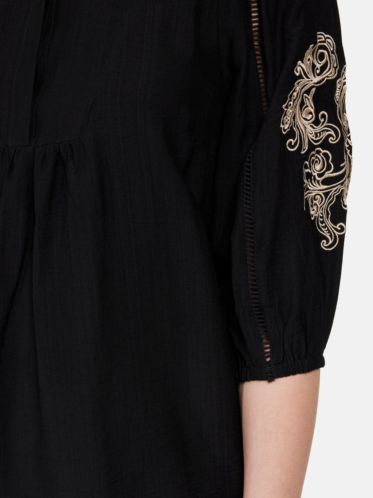 Bluse - Sort - Broderie Detalje
