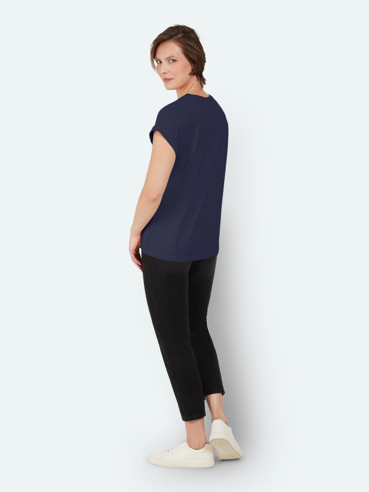 Kortærmet T-shirt - Navy - Med Opsmøg