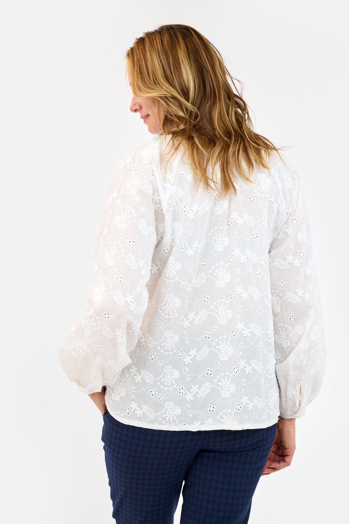 Bluse - Hvid - Broderie Anglaise