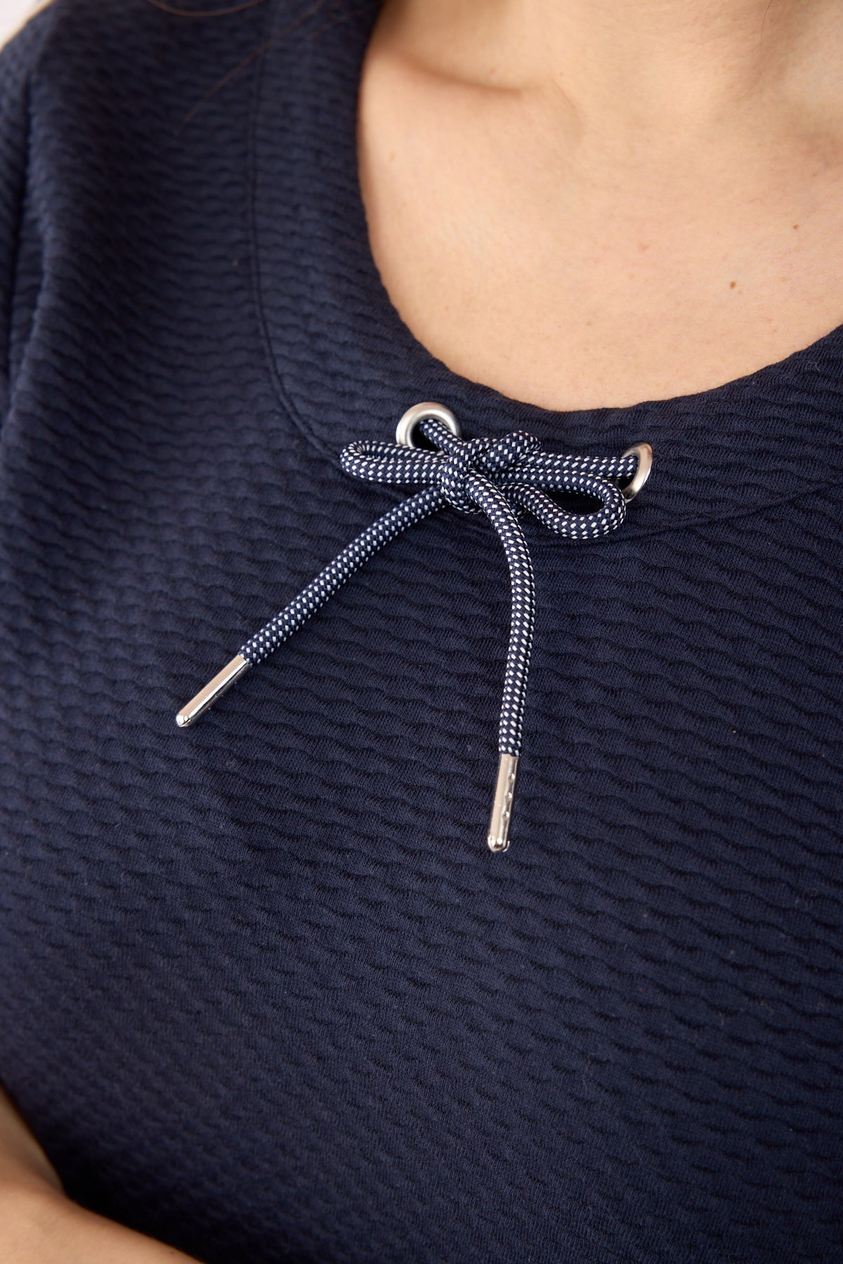Knælang Kjole - Navy - Bindedetalje