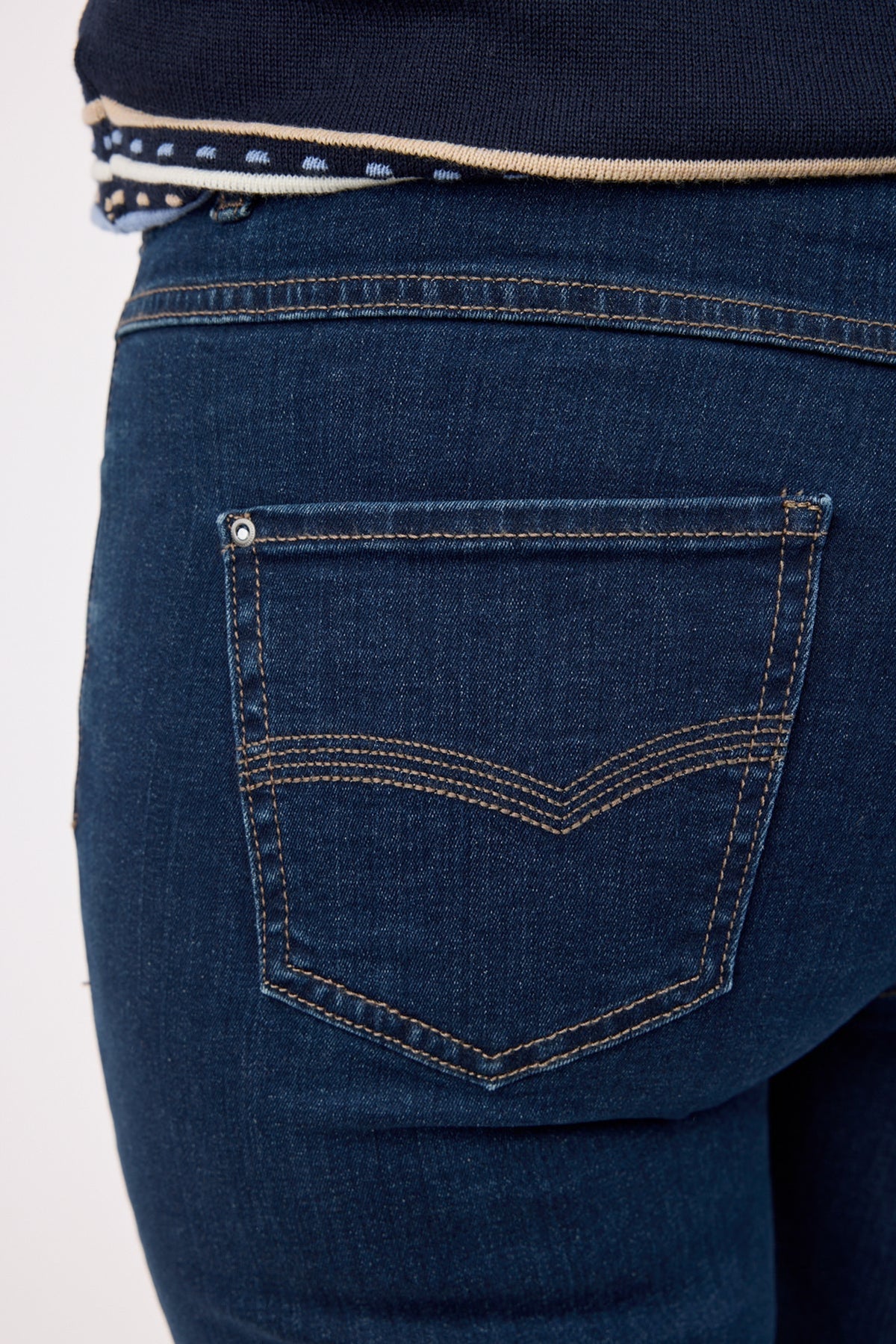 Ingrid Jeans - Mørkeblå - Straight Fit - Brede Lægge