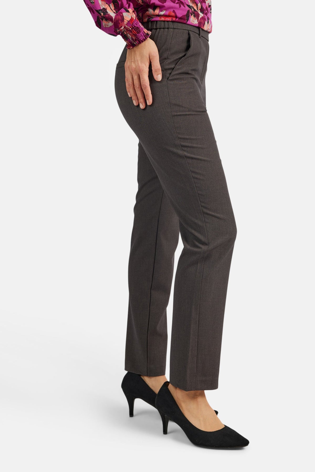 Sofie Bukser - Kold Brun - Slim Fit / Elastik i Taljen