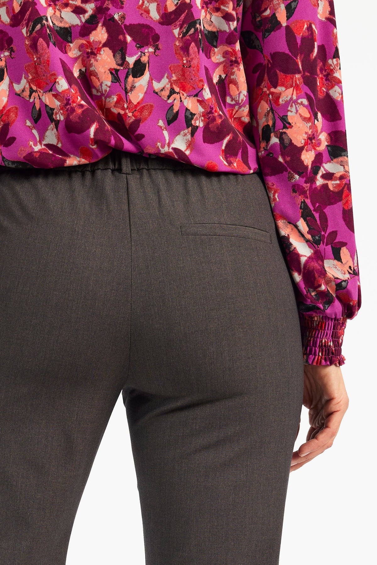 Sofie Bukser - Kold Brun - Slim Fit / Elastik i Taljen