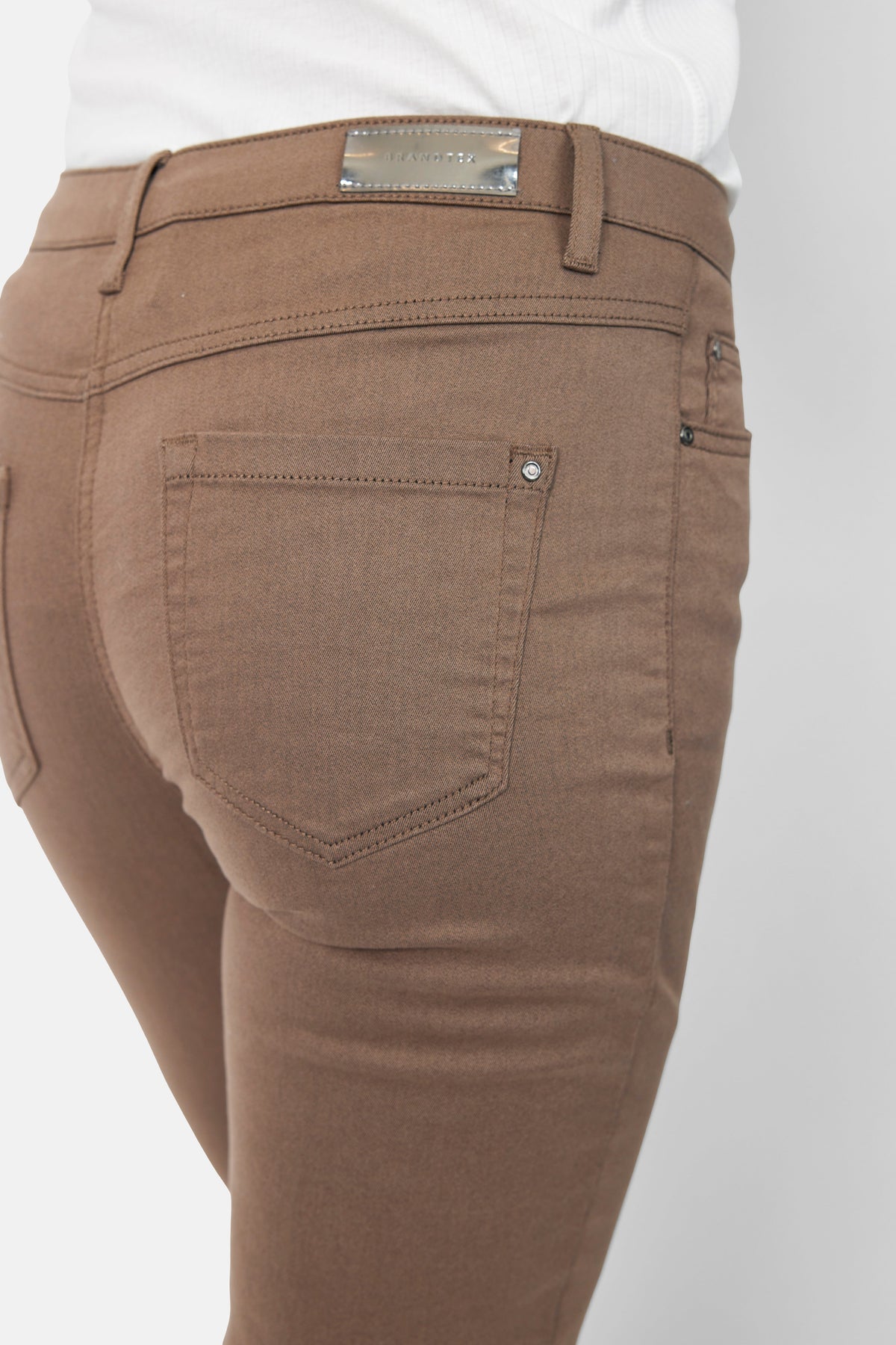 Madelaine Superstretch Jeans  - Brun - Straight Fit