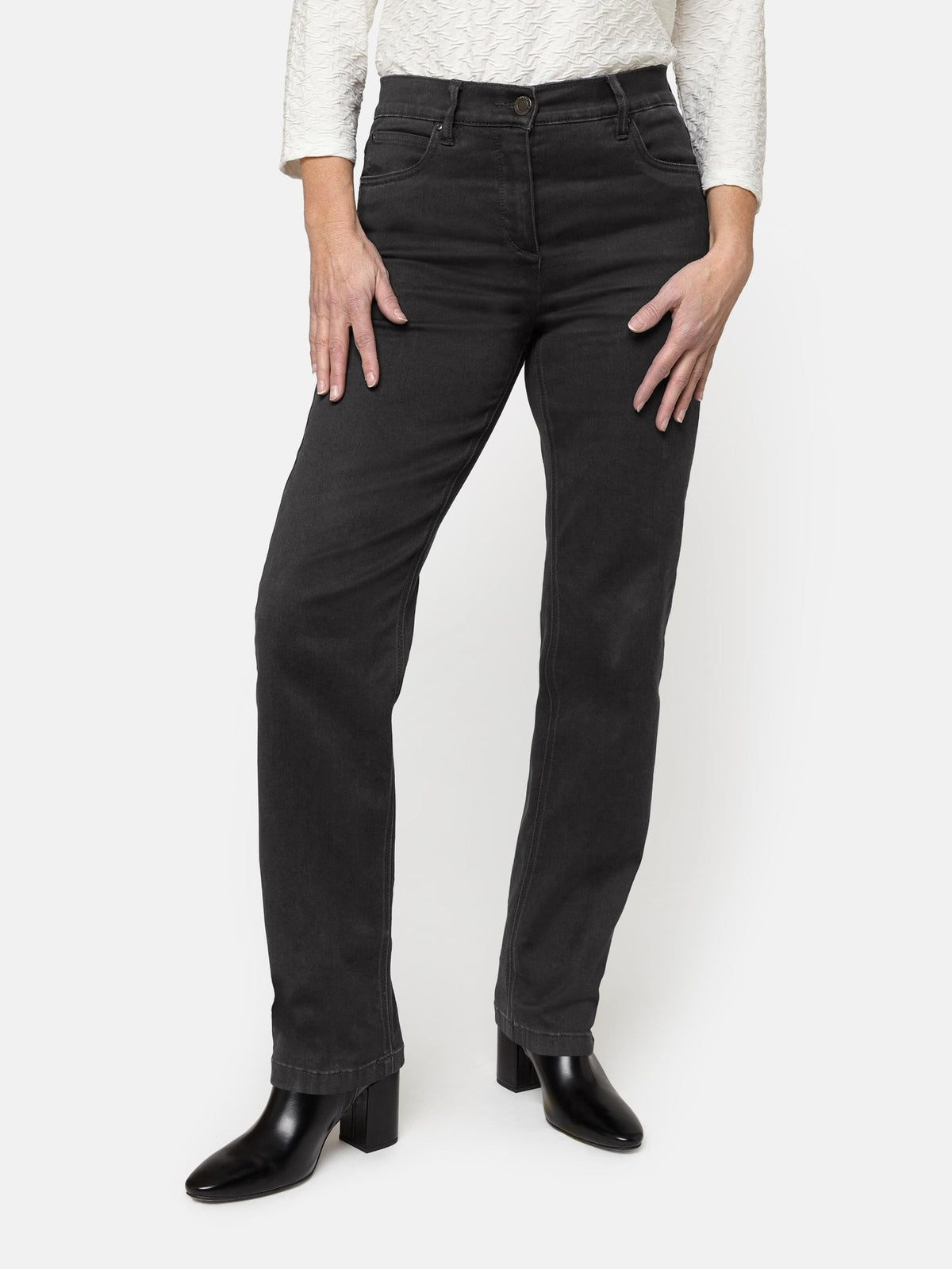 Sonja Jeans - Vasket Sort - Lige Ben / Elastik i Siden