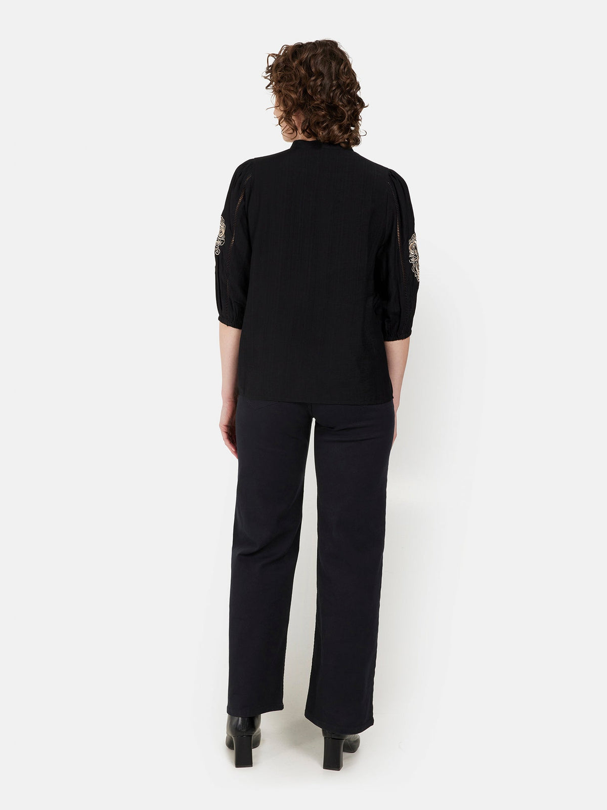 Bluse - Sort - Broderie Detalje