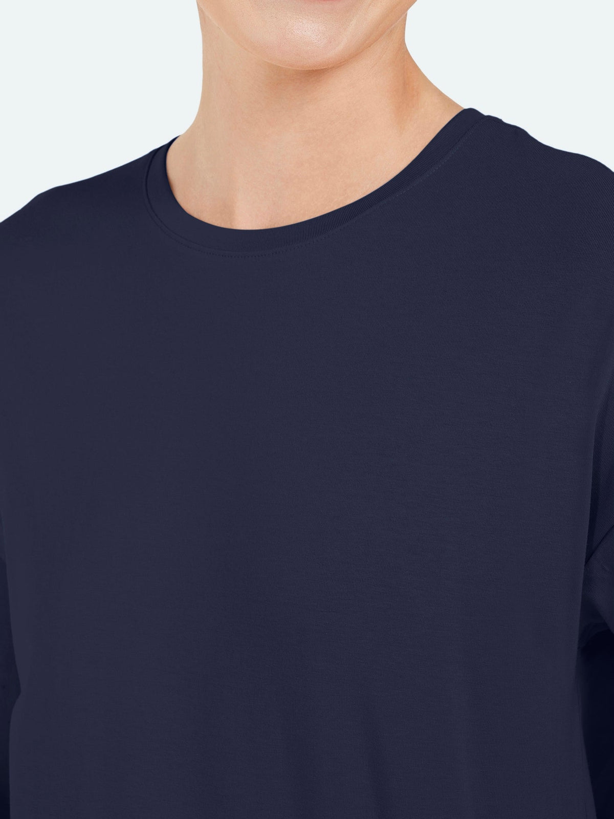 Kortærmet T-shirt - Navy - Med Opsmøg
