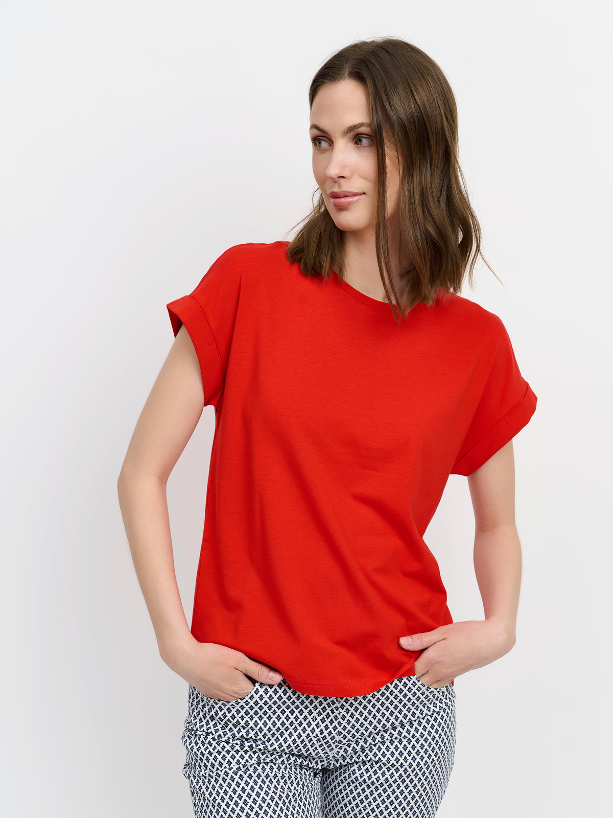 Kortærmet T-shirt - Mørk Rød - Med Opsmøg