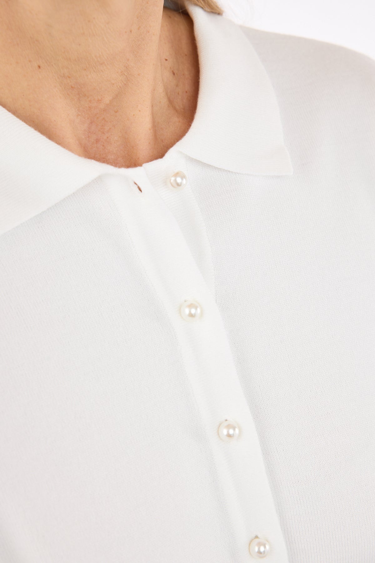 Strik Polo - Hvid - Perleknapper