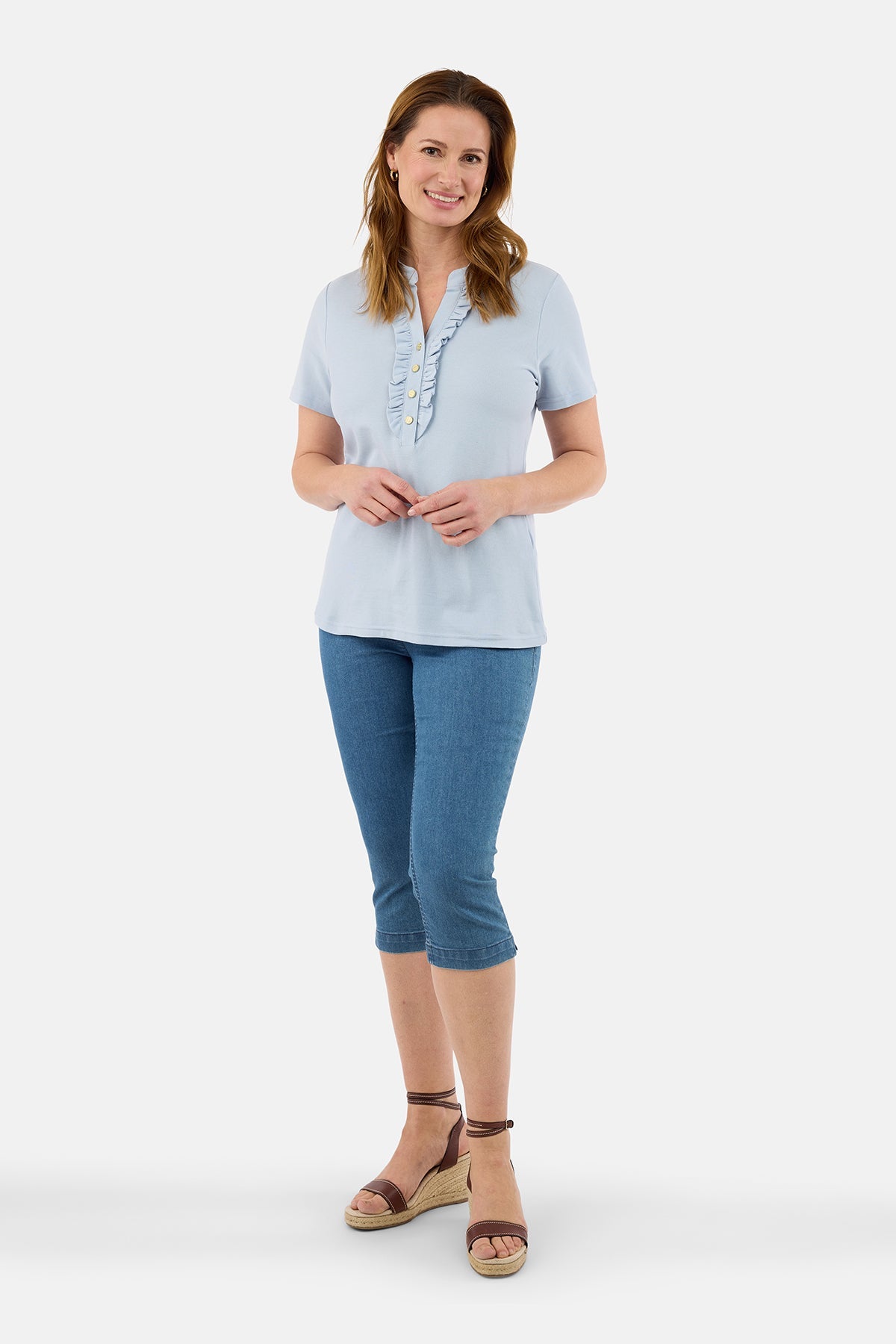 Kortærmet T-shirt - Lyseblå - Flæsedetalje