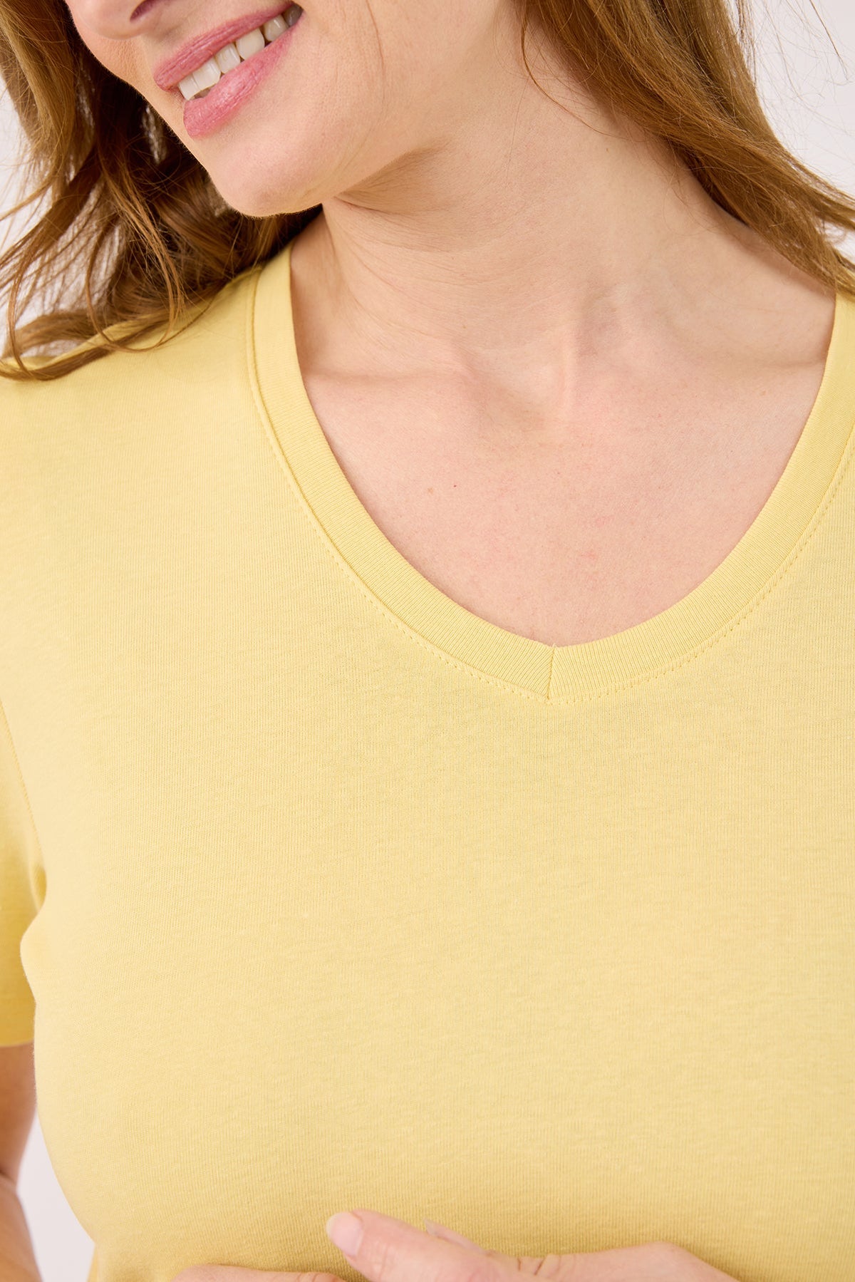 Kortærmet T-shirt - Gul - V-Hals