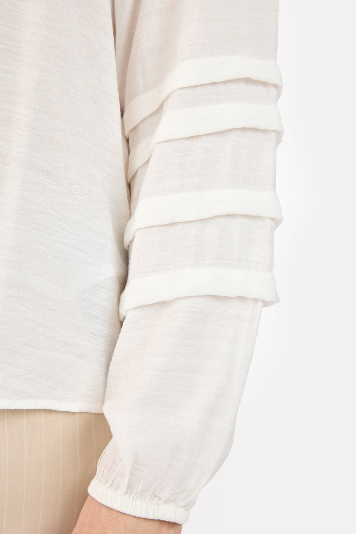 Langærmet Bluse - Offwhite - Firkantet Hals