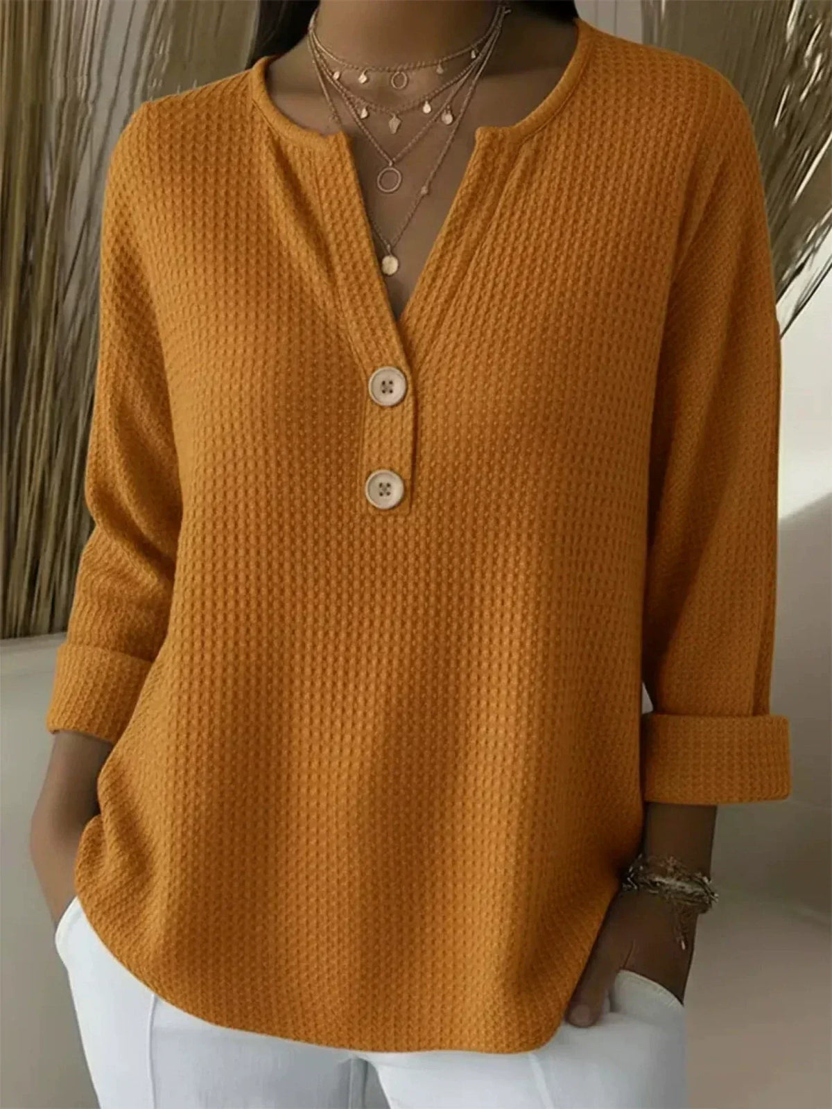 Astrid | Tekstureret henley-overdel