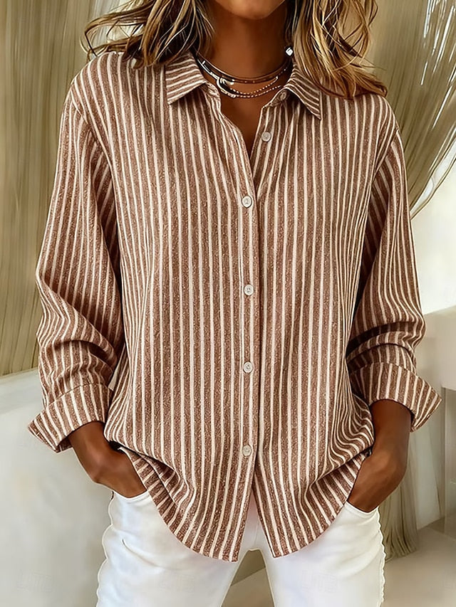 Cecilie | Let stribet skjorte med knapper